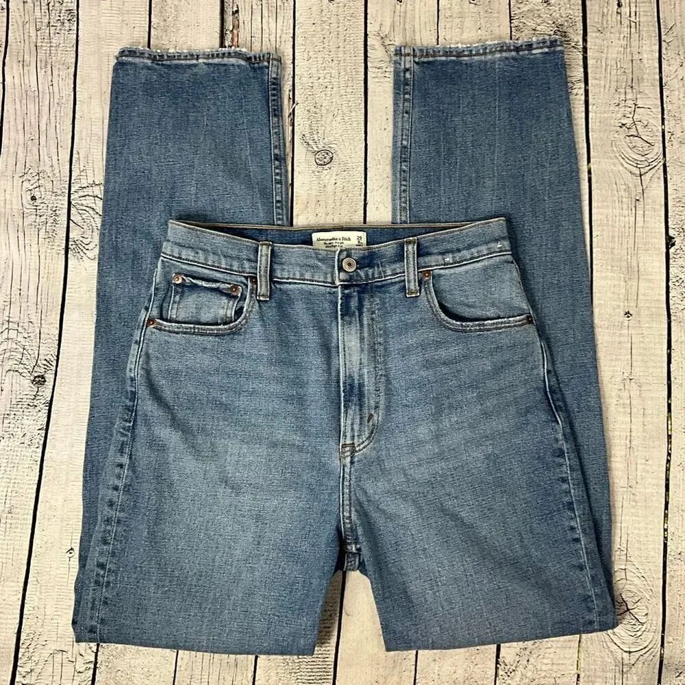 ABERCROMBIE & FITCH Ultra High Rise Ankle Straight Jeans